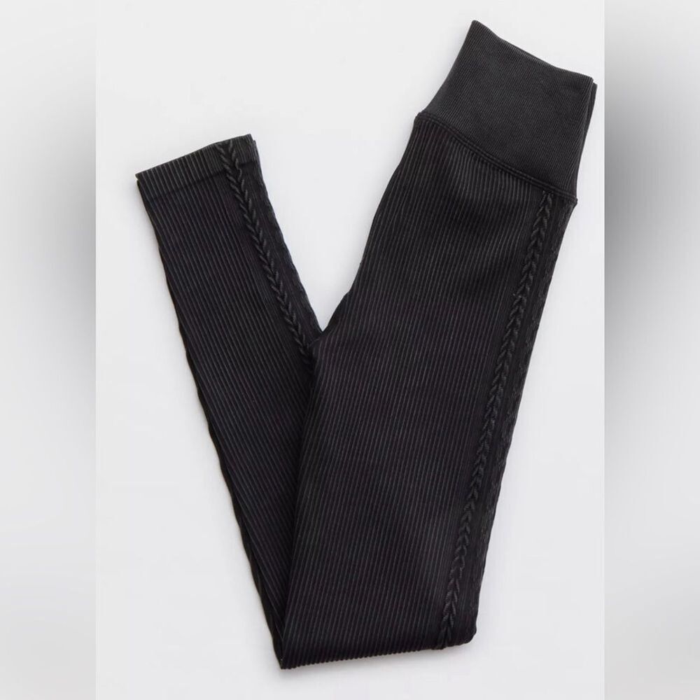 Offline by‎ Aerie seamless cable 7/8 leggings  high waisted NWT black medium